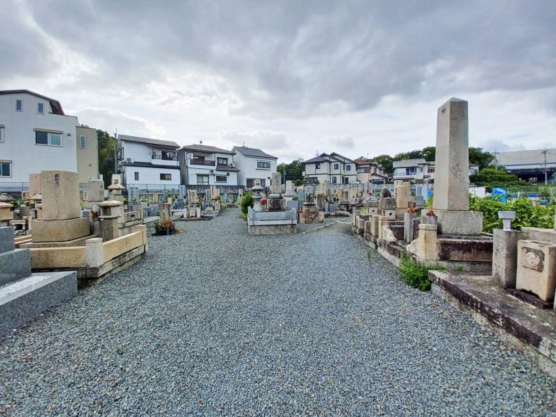 中穂積墓地