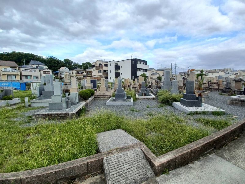 中穂積墓地
