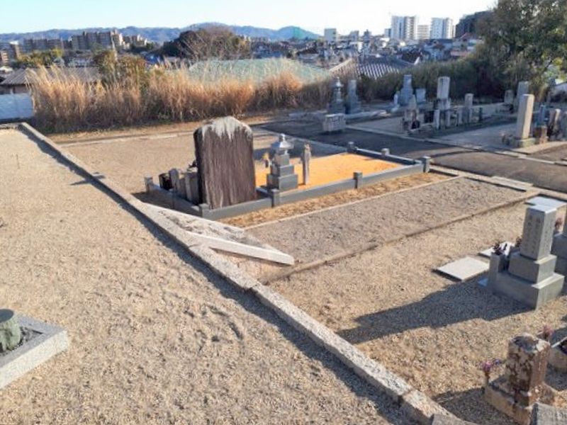 山之上共同墓地