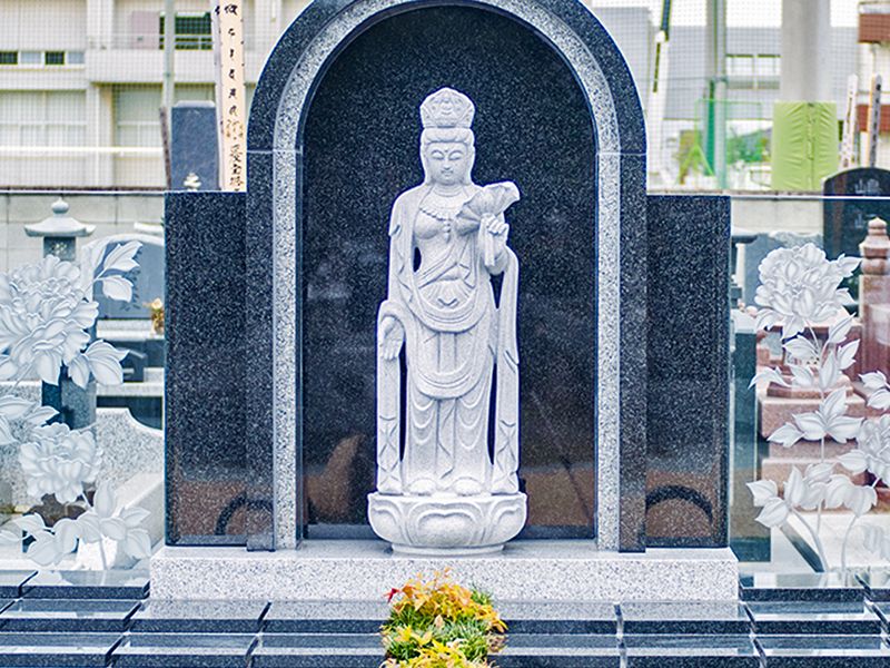 観音像の納骨墓