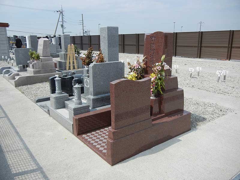 和泉市設 信太山墓地　整備された区画