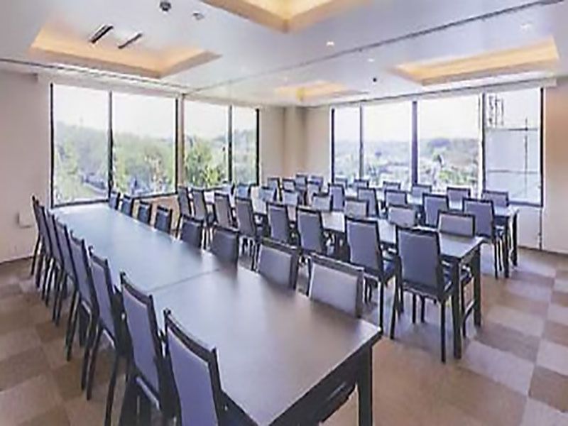 春秋苑 青蓮堂 屋内御廟 　洋風の会食室