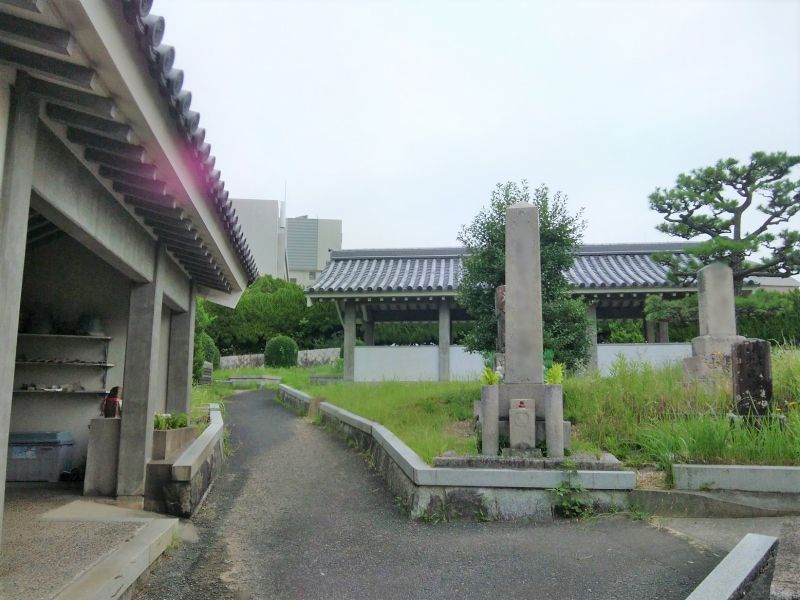 大字稲墓地