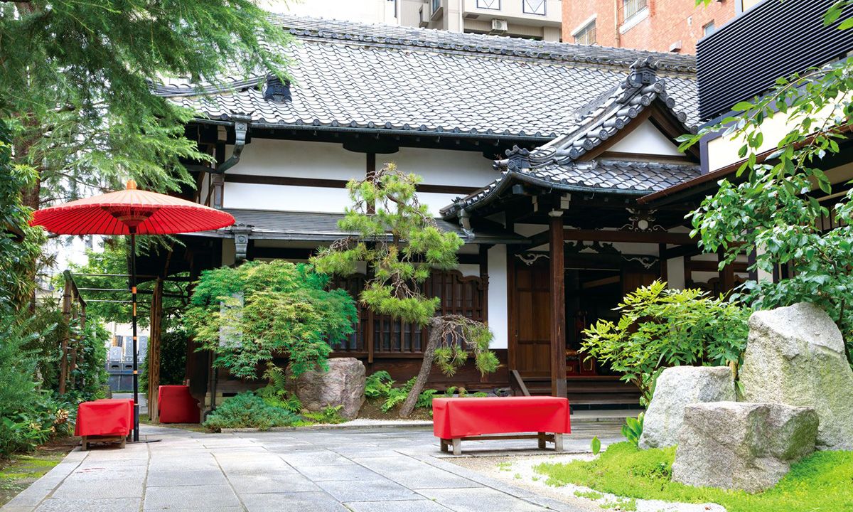 本堂近景