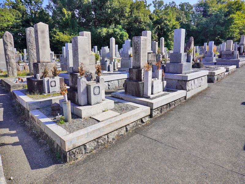 郡共同墓地