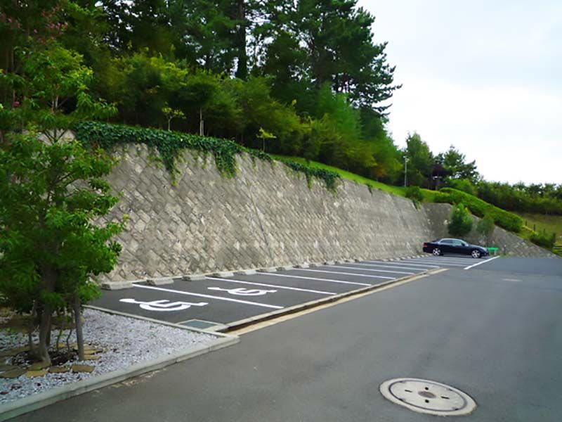 メモリアルサンステージ　駐車場