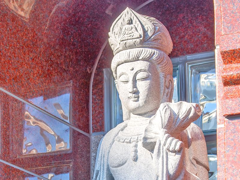 石仏の近景