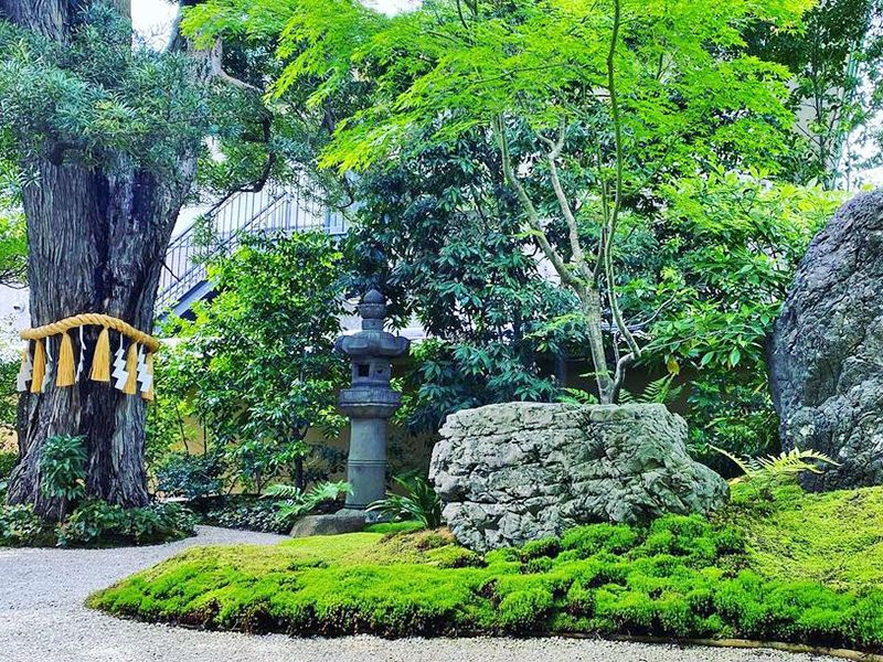 実相寺墓苑
