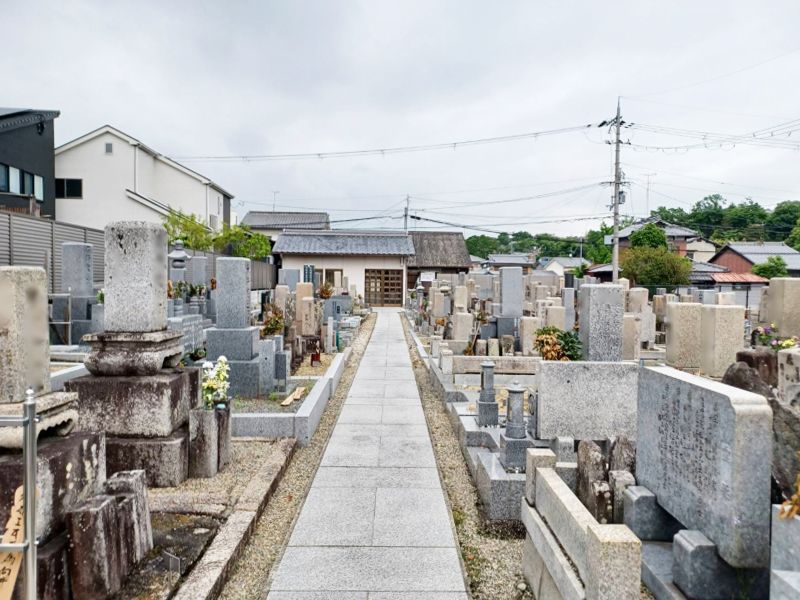 般若寺町墓地