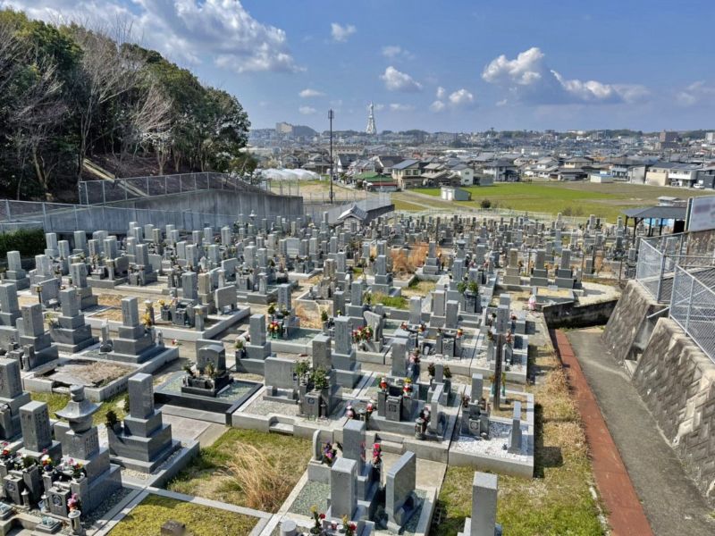 山中田墓地