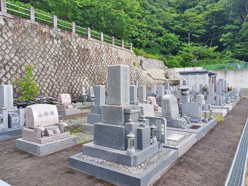 金毘羅山 雷声寺 安寧墓苑