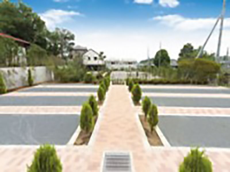 メモリアルガーデン山田　バリアフリー設計で平坦な墓域