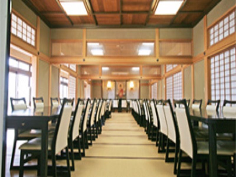 熊谷霊園見性院墓地　法要施設の内観