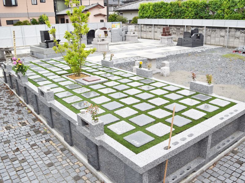 中居共同墓地