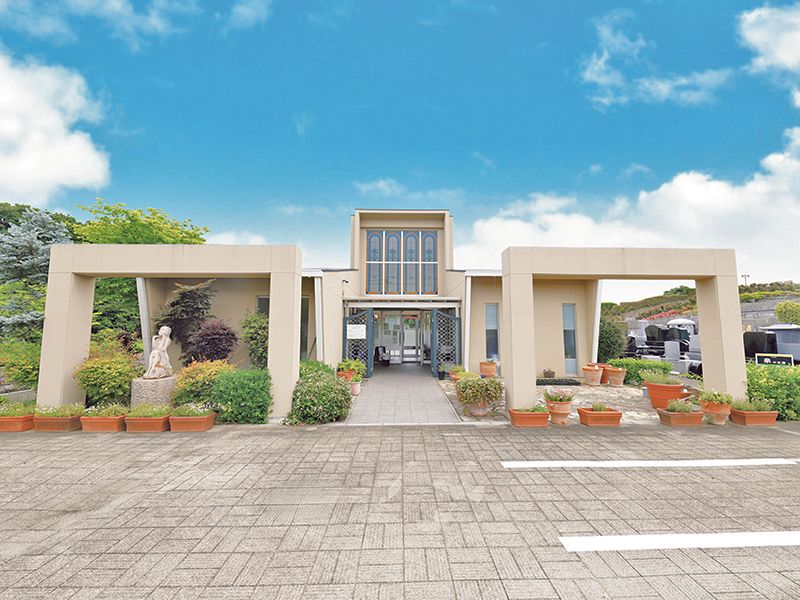 管理人常駐のオシャレな管理棟