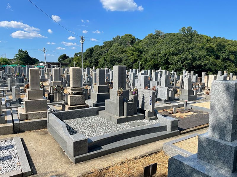野中共同墓地