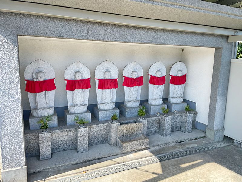 野中共同墓地