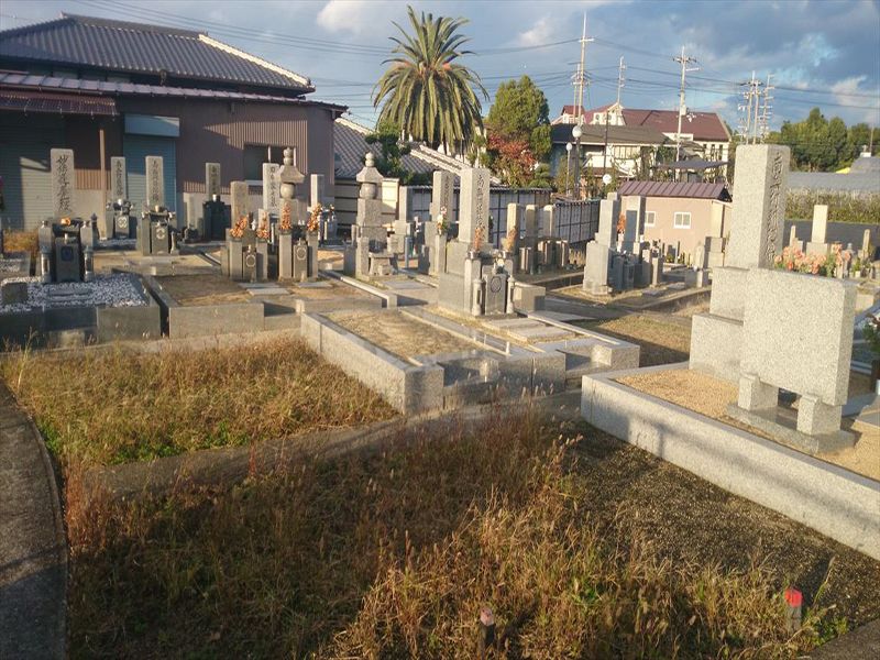 南島泉共同墓地
