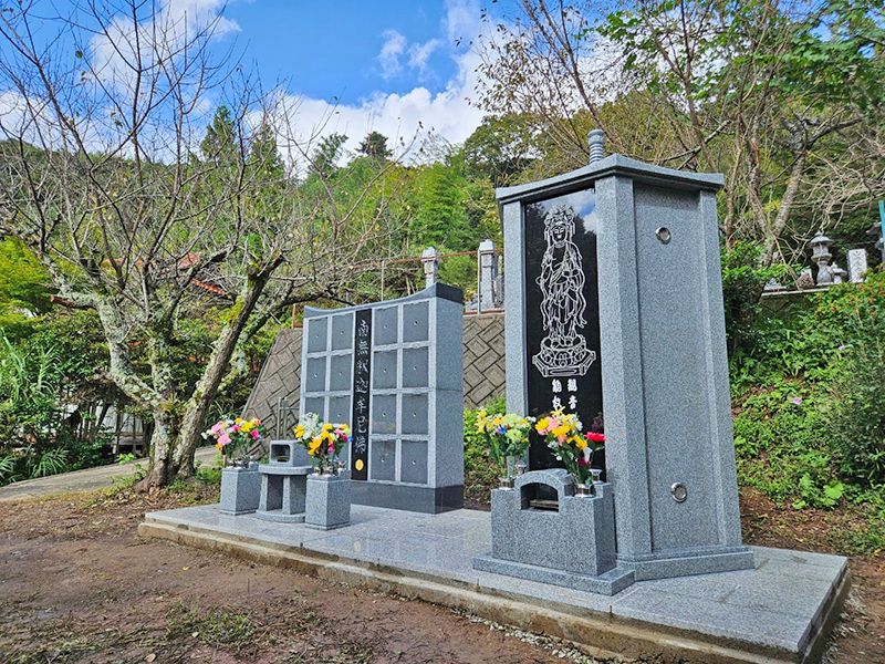 山名寺 のうこつぼ