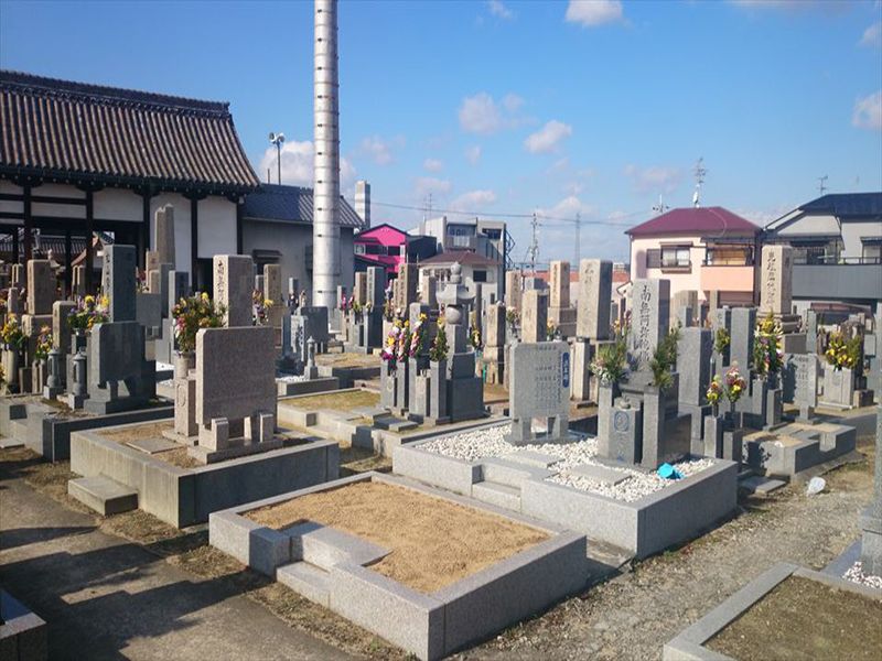 伊賀共同墓地　整備された区画