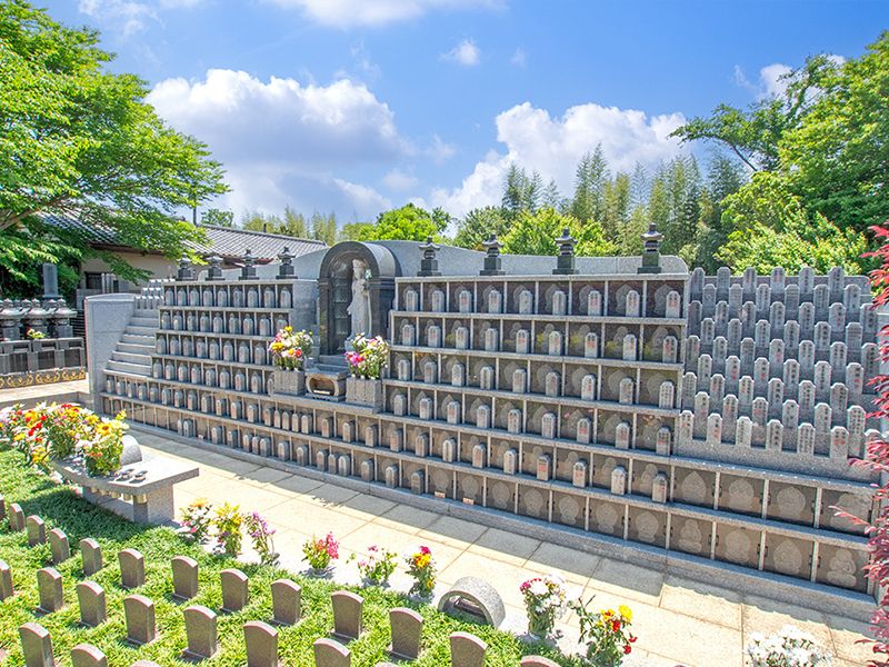 仏像付きの納骨壇