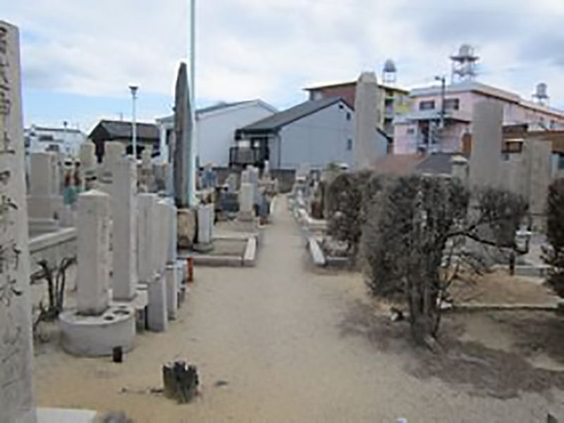 大阪市設 住吉霊園　園内はバリアフリー設計