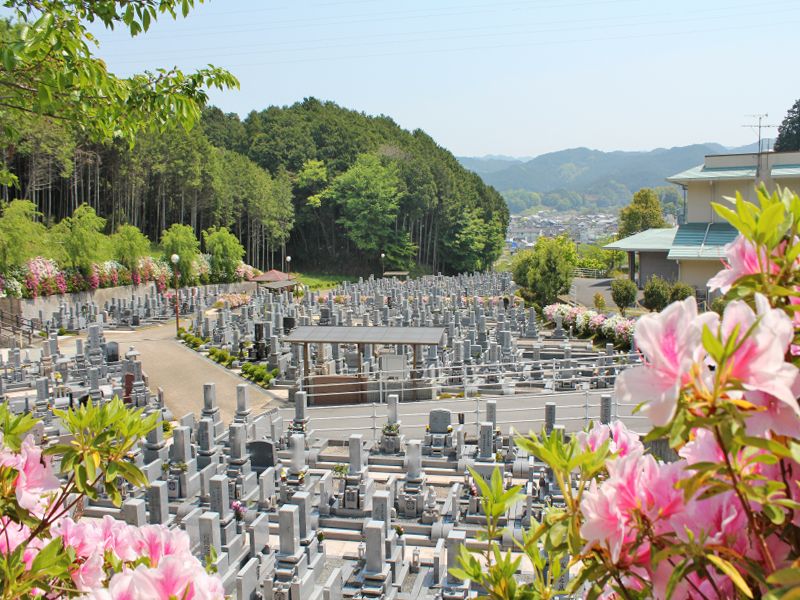 壷阪山霊園