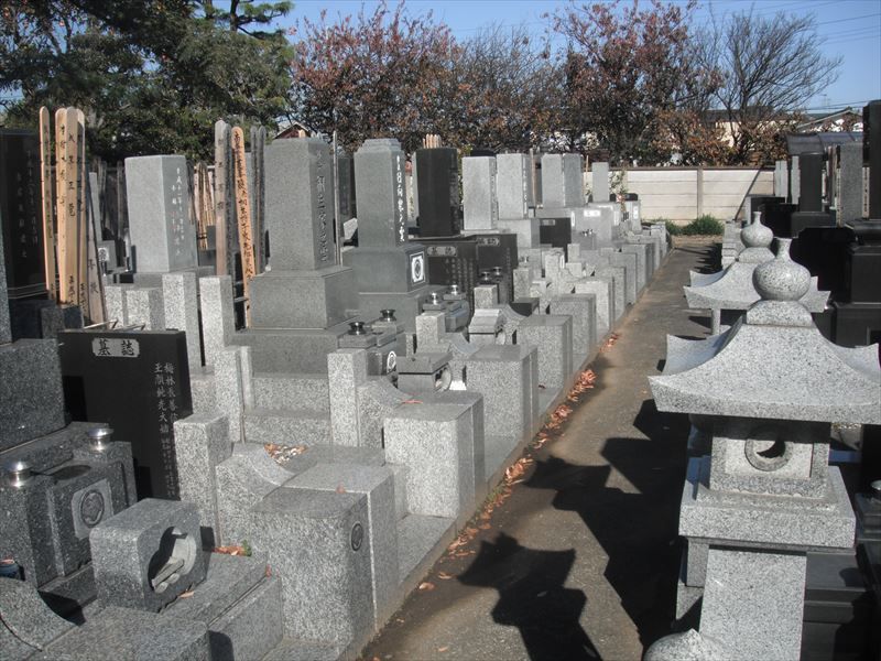 常在寺　和型墓石