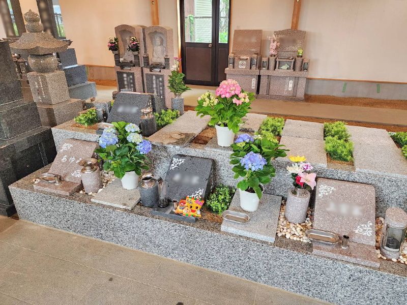 観音寺墓堂