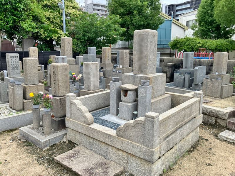 大今里墓地