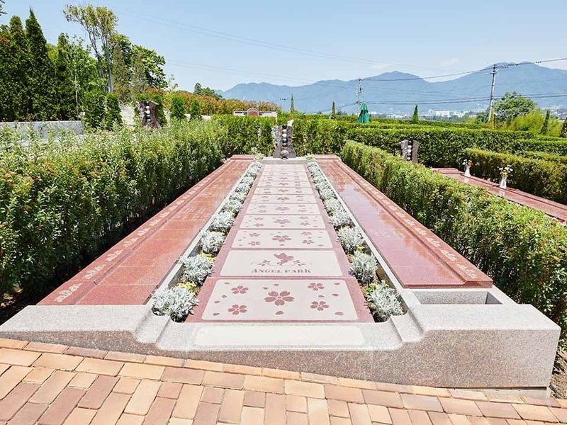 『永代供養墓』現在を大切にしたいからこそ「将来の安心」を準備しておきたいちいう気持ちに応えることができるお墓です